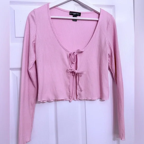 pink ribbed tie-front top from the brand Streetwear Society - Picture 2 of 5